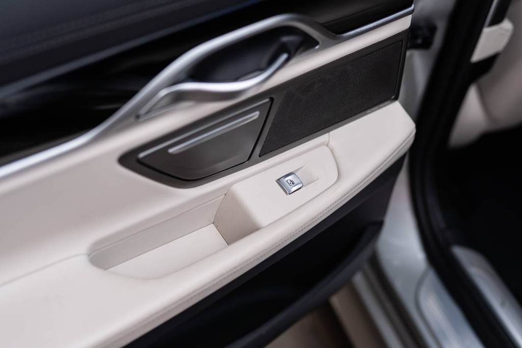 BMW Rad 7 750d xDrive A/T