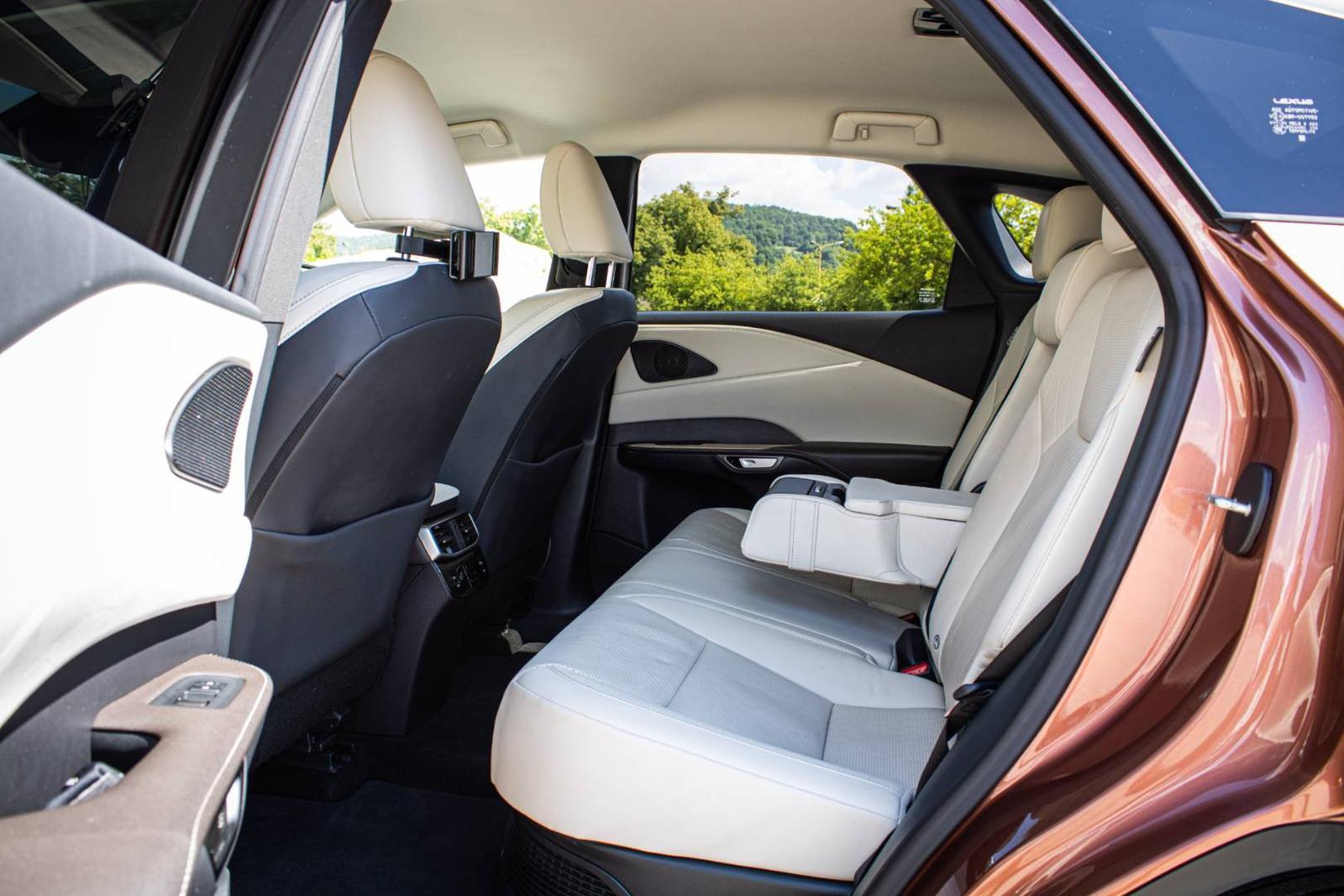 Lexus RX 350h Executive, 1. Majiteľ, Slovenské, Nelakované, vo fólii, Medená sonic, DPH