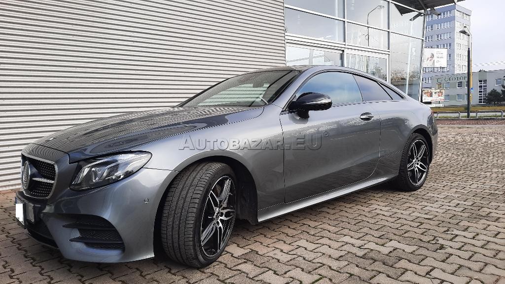 Mercedes E trieda Coupé 400 4matic . 9g. AMG Line. Panor. LED