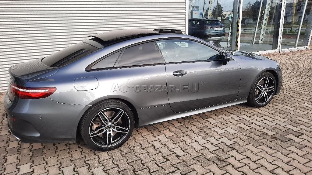 Mercedes E trieda Coupé 400 4matic . 9g. AMG Line. Panor. LED
