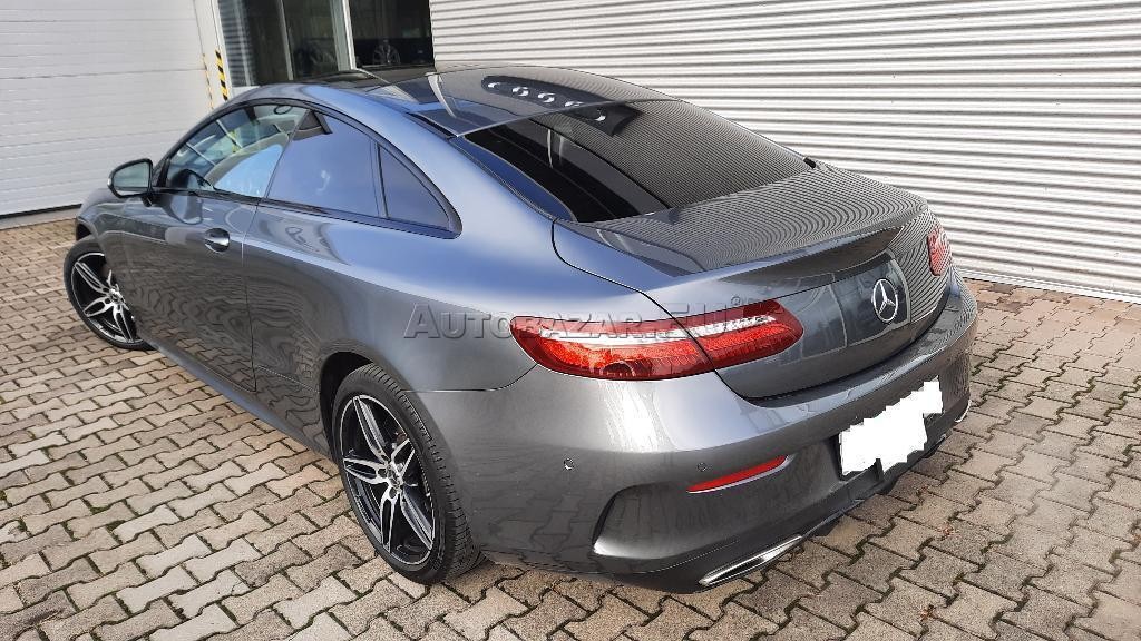 Mercedes E trieda Coupé 400 4matic . 9g. AMG Line. Panor. LED