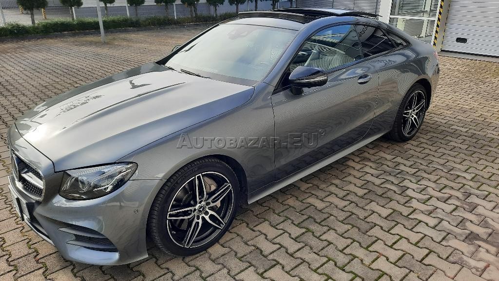 Mercedes E trieda Coupé 400 4matic . 9g. AMG Line. Panor. LED
