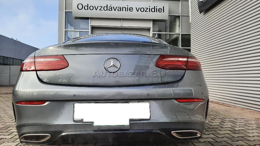 Mercedes E trieda Coupé 400 4matic . 9g. AMG Line. Panor. LED