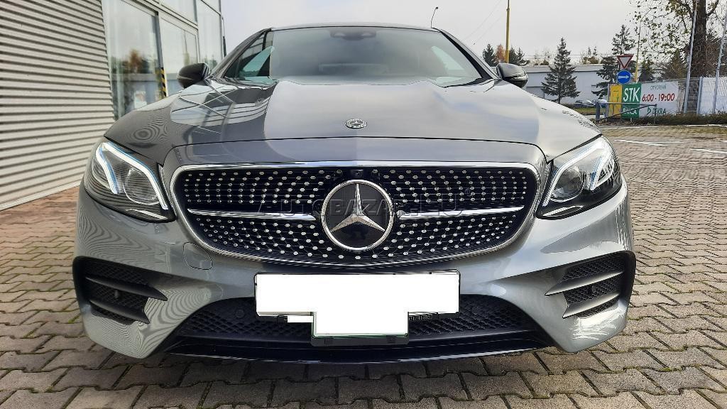 Mercedes E trieda Coupé 400 4matic . 9g. AMG Line. Panor. LED