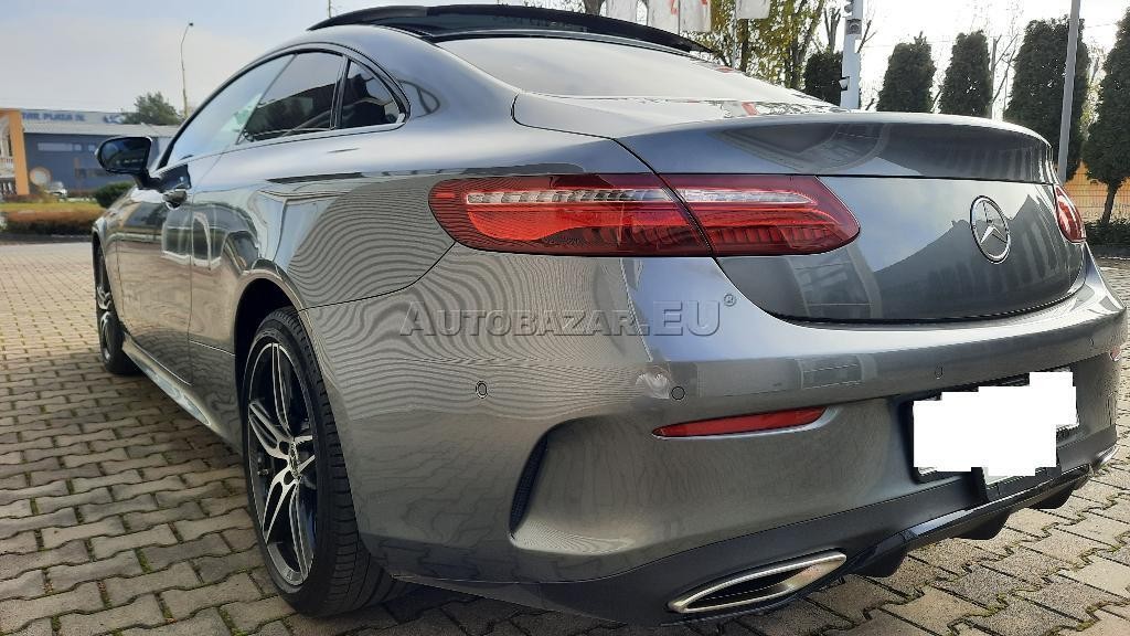 Mercedes E trieda Coupé 400 4matic . 9g. AMG Line. Panor. LED