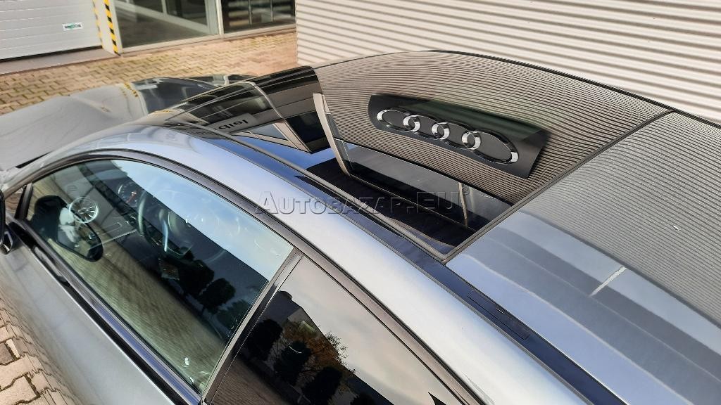 Mercedes E trieda Coupé 400 4matic . 9g. AMG Line. Panor. LED