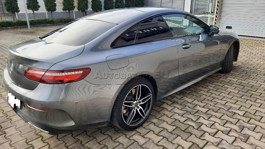 Mercedes E trieda Coupé 400 4matic . 9g. AMG Line. Panor. LED