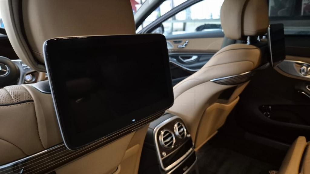 Mercedes S trieda Mercedes-Maybach S 560 4MATIC A/T