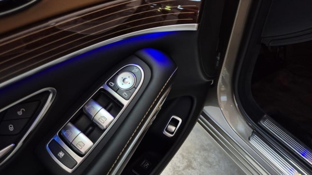 Mercedes S trieda Mercedes-Maybach S 560 4MATIC A/T