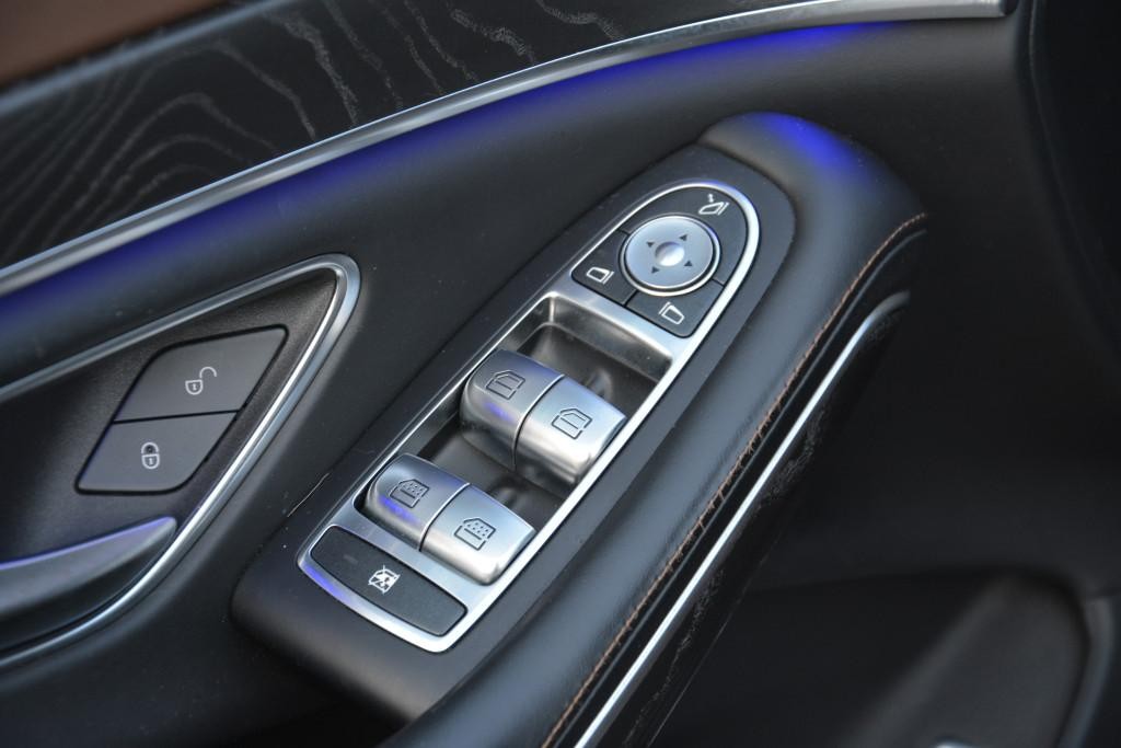 Mercedes S trieda 560 4MATIC A/T. SR. voz. 1. majietľ.