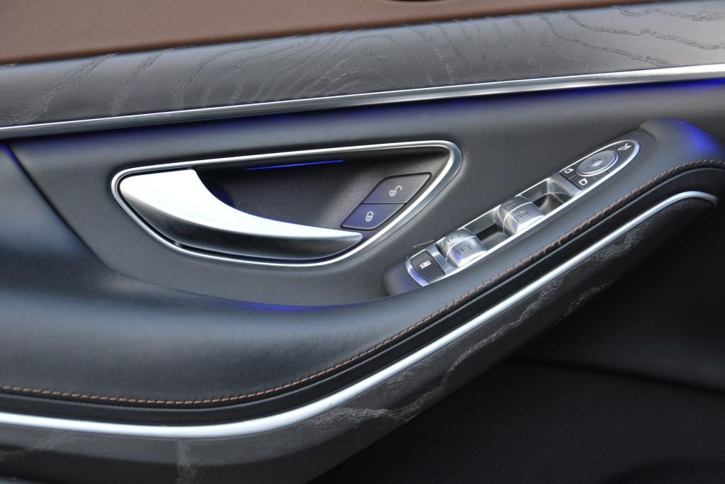 Mercedes S trieda 560 4MATIC A/T. SR. voz. 1. majietľ.