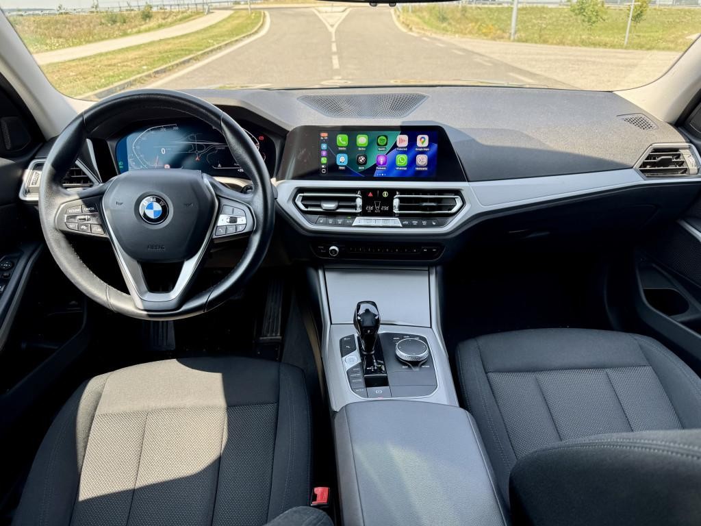 BMW rad 3 Touring 320d mHEV Touring xDrive A/T