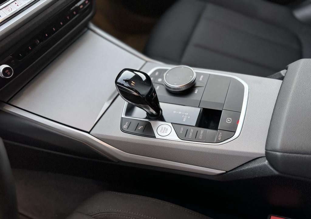 BMW rad 3 Touring 320d mHEV Touring xDrive A/T