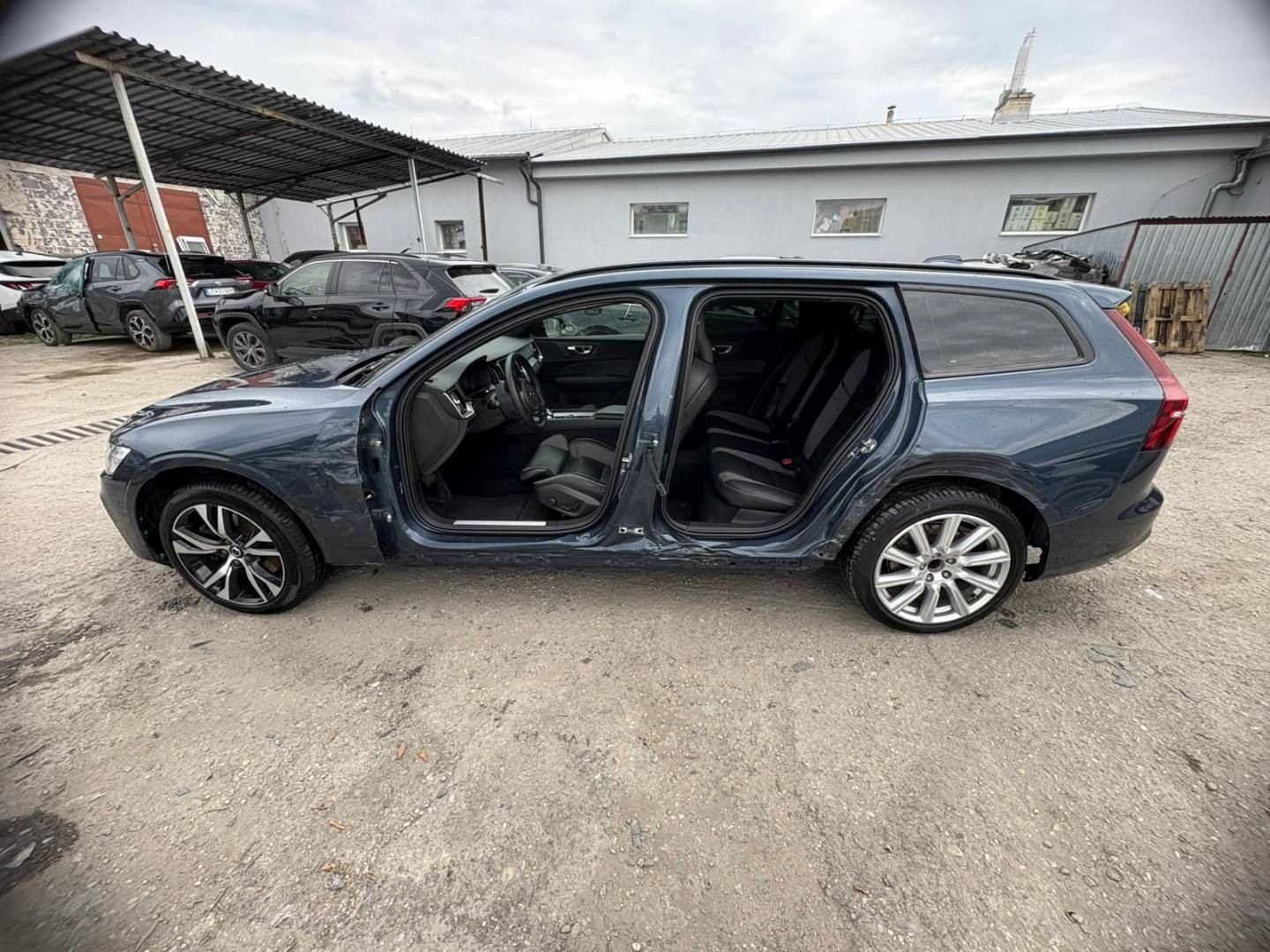 Volvo V60 B4 Plus Bright A/T