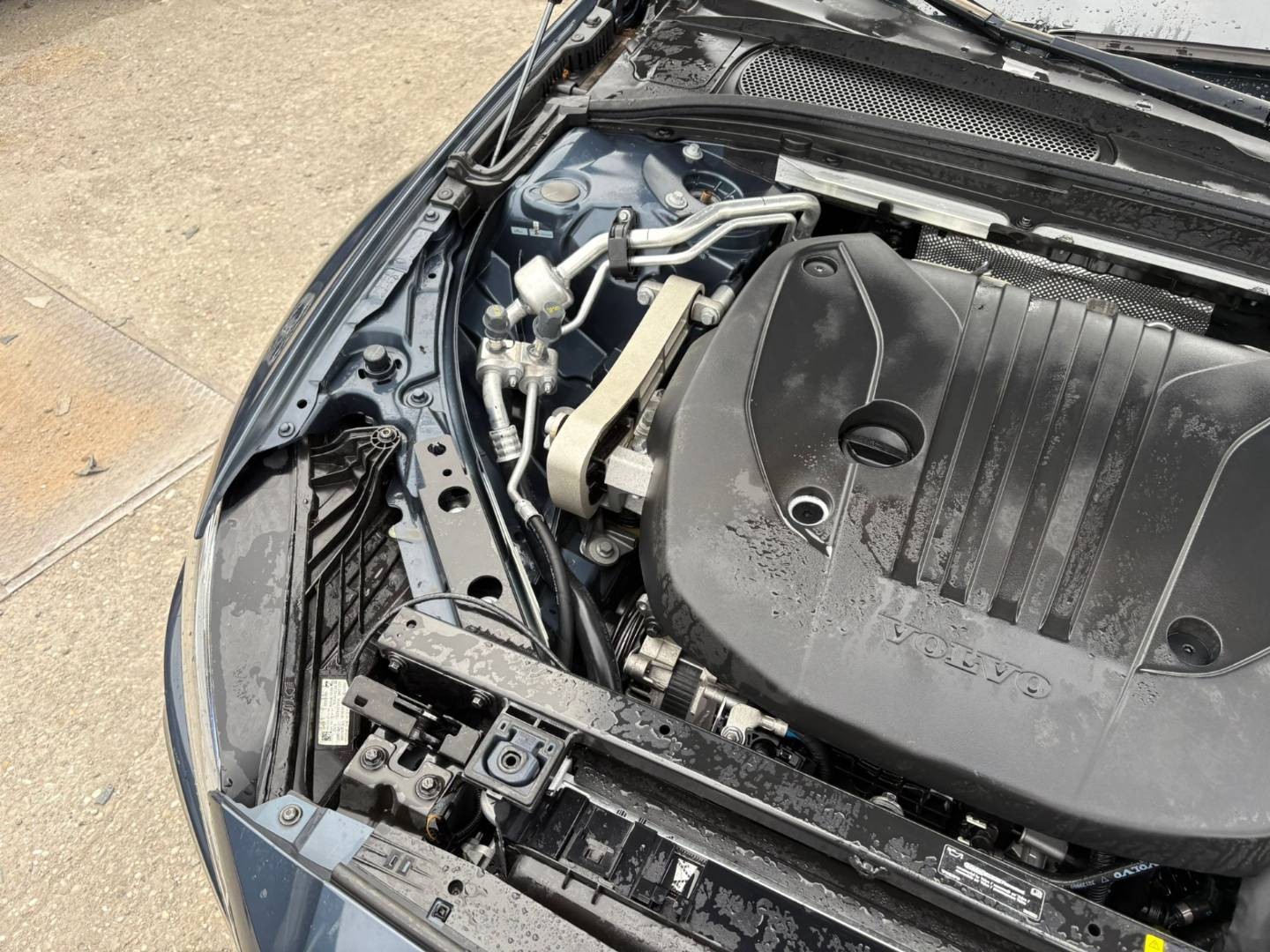 Volvo V60 B4 Plus Bright A/T