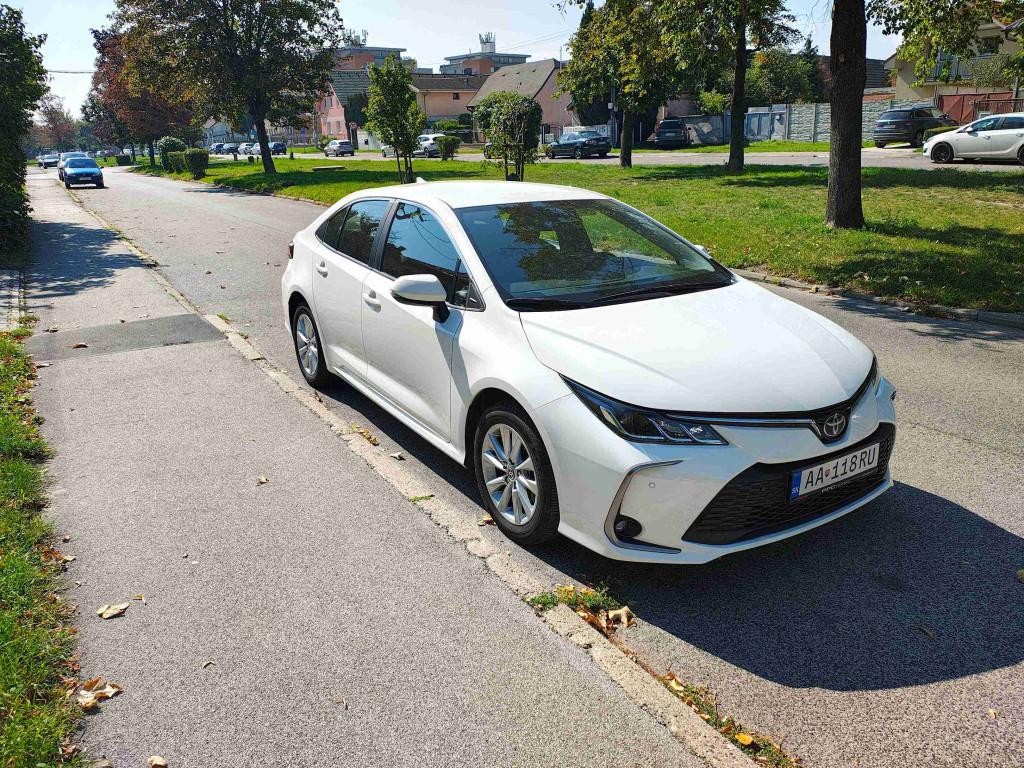 Toyota Corolla 1.8 Hybrid e-CVT Comfort