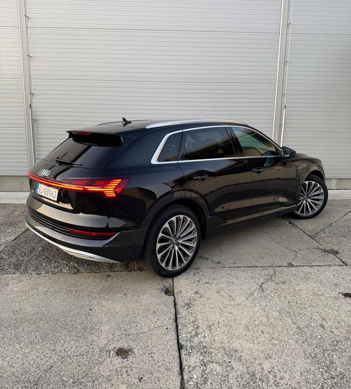 Audi e-tron 55 quattro Advanced