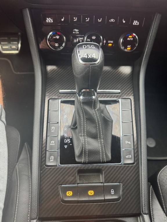 Škoda Superb Combi 2.0 TDI SCR Sportline 4x4 DSG Webasto