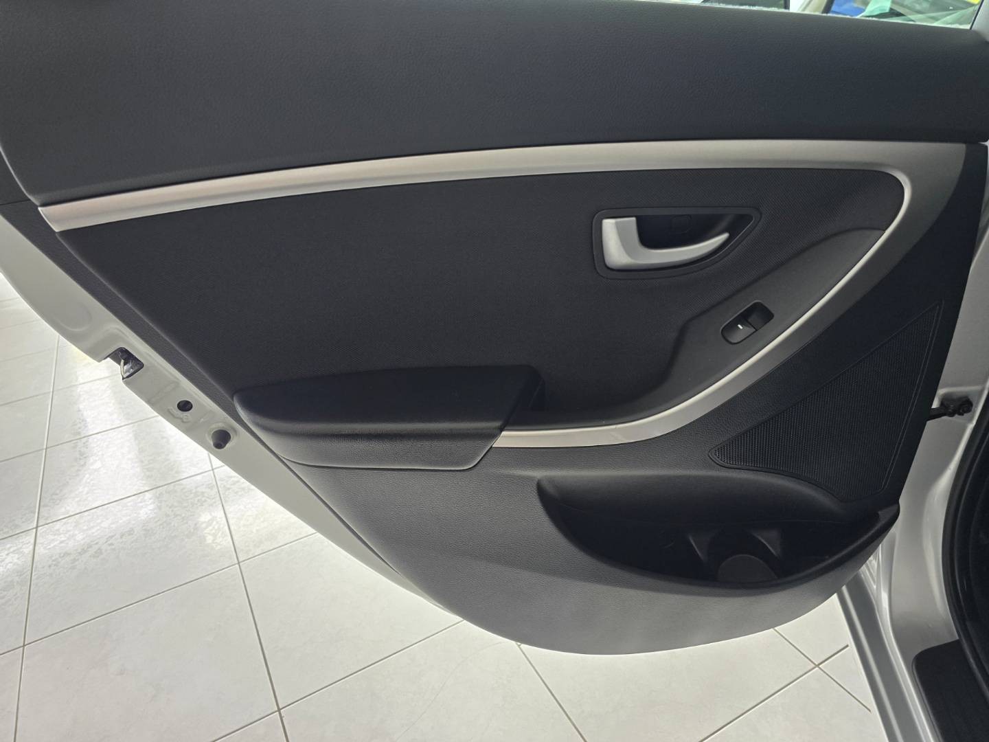 Hyundai i30 1.6i MPI DOHC CVVT YES!