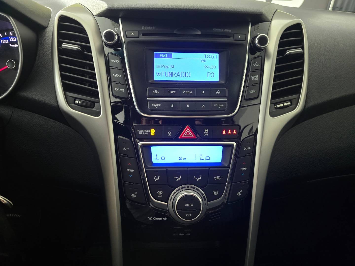 Hyundai i30 1.6i MPI DOHC CVVT YES!
