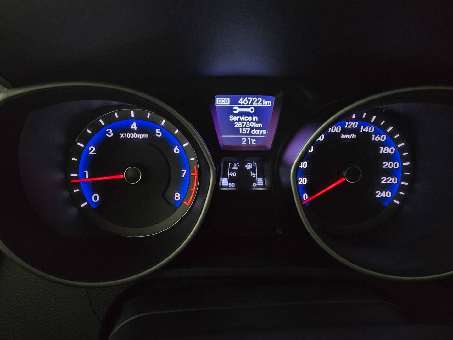 Hyundai i30 1.6i MPI DOHC CVVT YES!