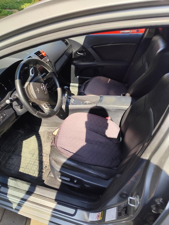 Toyota Avensis Combi Combi 110kw Automat