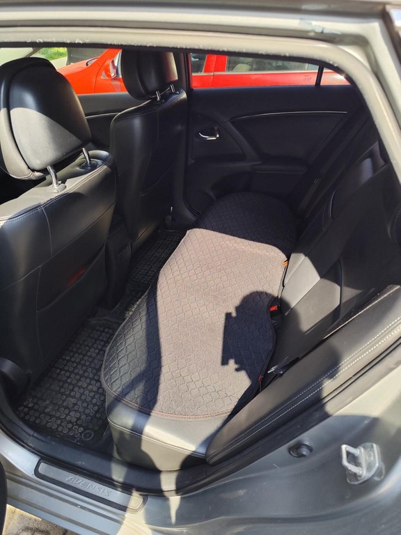 Toyota Avensis Combi Combi 110kw Automat