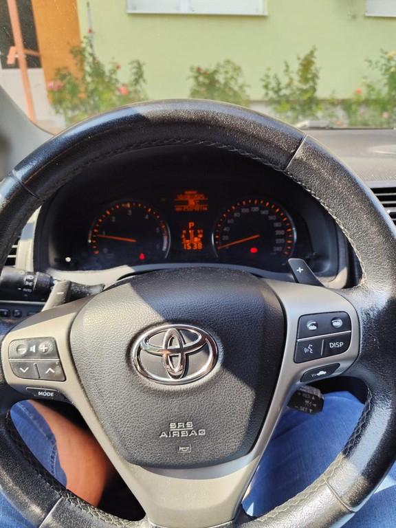 Toyota Avensis Combi Combi 110kw Automat