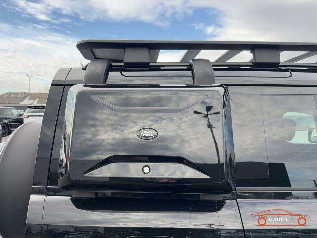 Land Rover Defender 110 3.0 Diesel D250 X-Dynamic HSE