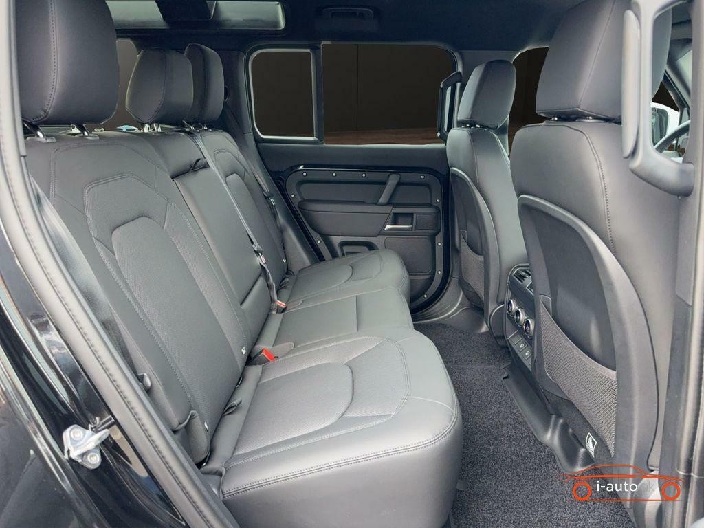 Land Rover Defender 110 3.0 Diesel D250 X-Dynamic HSE