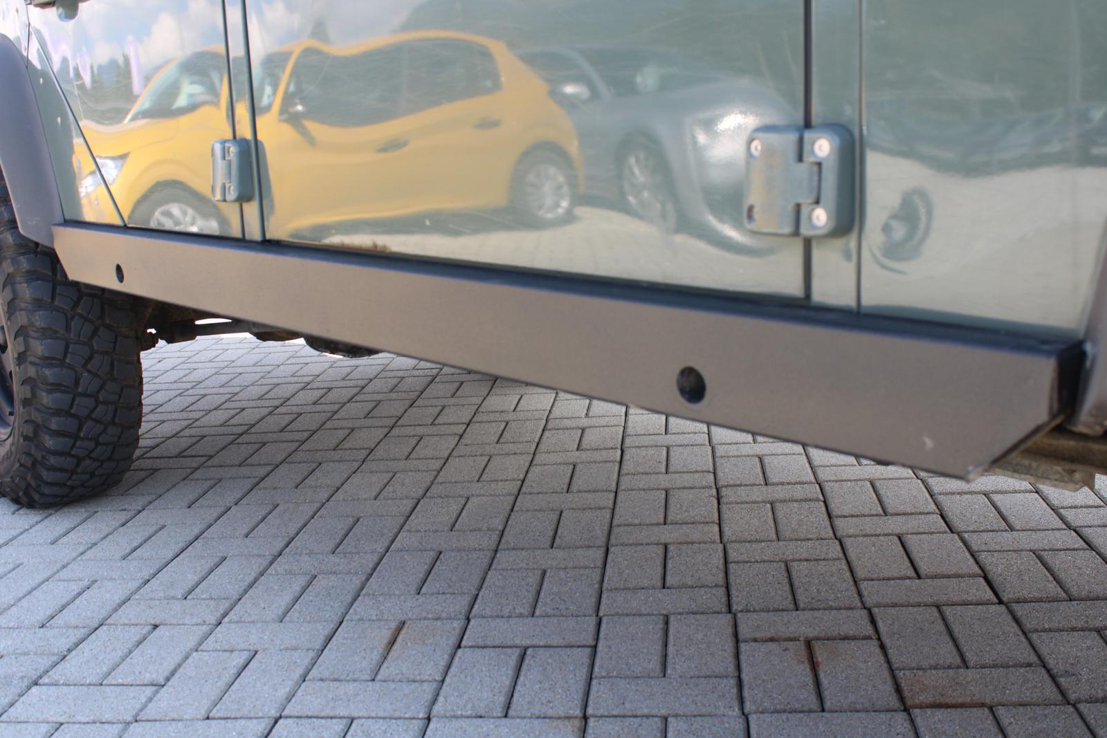 Land Rover Defender 2,4 TDCi 90 kW 110 SW 4x4