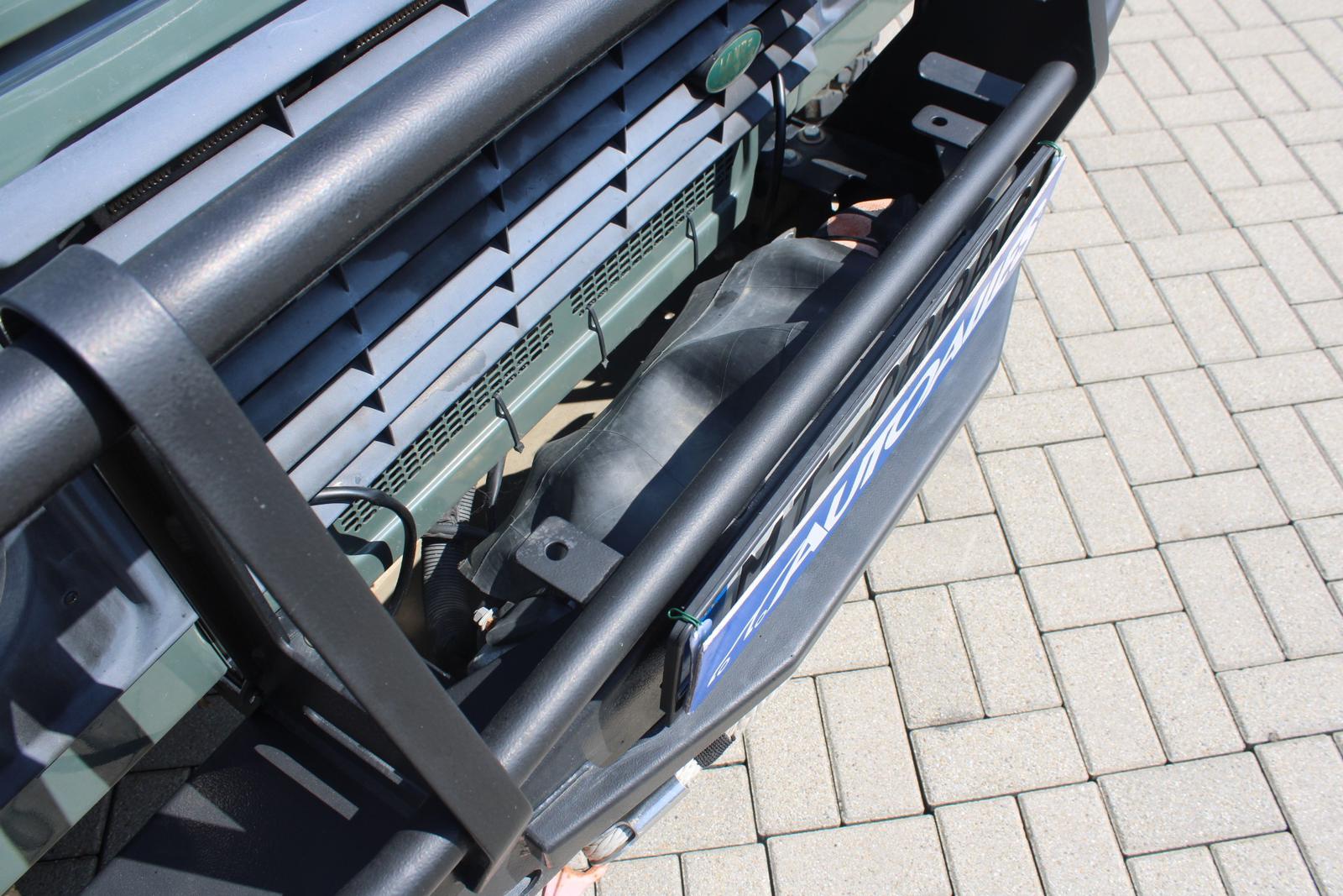 Land Rover Defender 2,4 TDCi 90 kW 110 SW 4x4