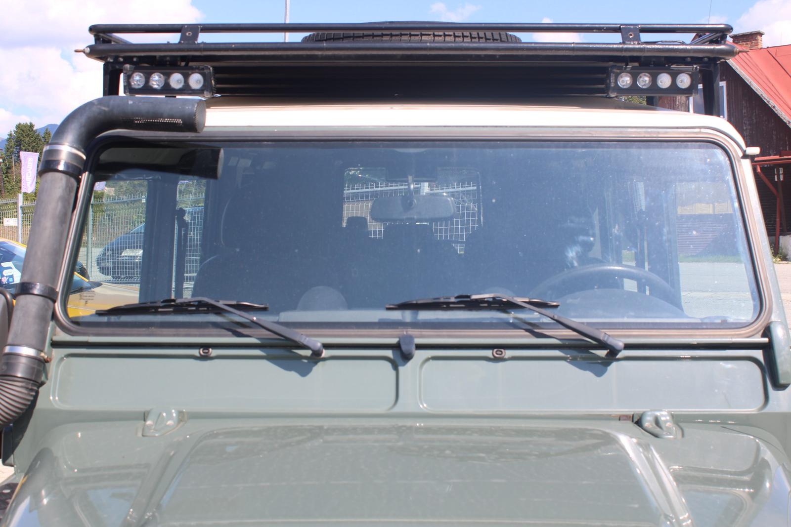 Land Rover Defender 2,4 TDCi 90 kW 110 SW 4x4