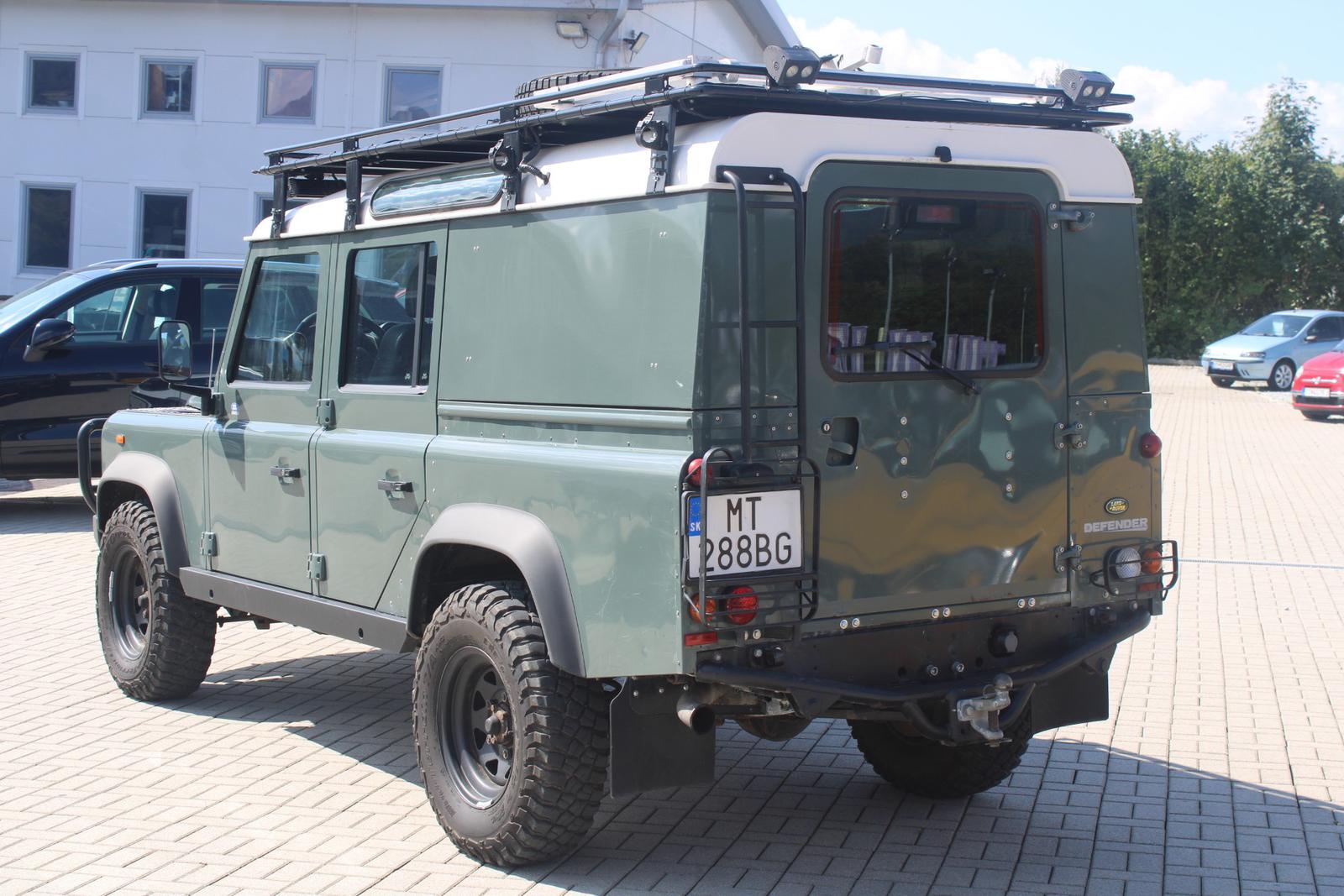 Land Rover Defender 2,4 TDCi 90 kW 110 SW 4x4
