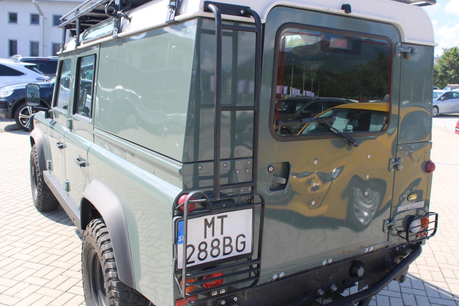 Land Rover Defender 2,4 TDCi 90 kW 110 SW 4x4