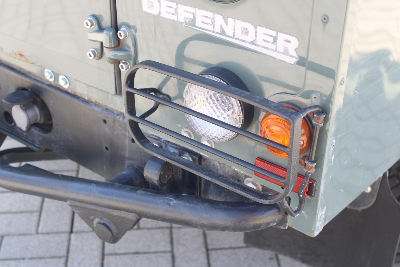 Land Rover Defender 2,4 TDCi 90 kW 110 SW 4x4