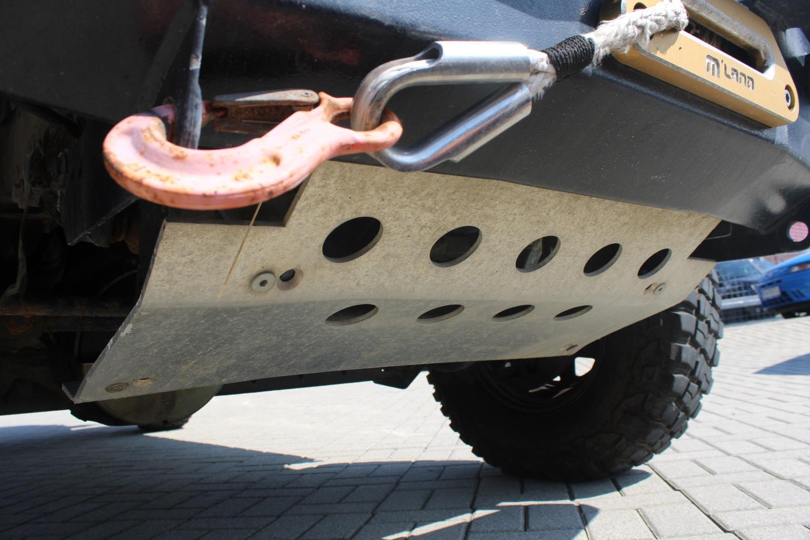 Land Rover Defender 2,4 TDCi 90 kW 110 SW 4x4