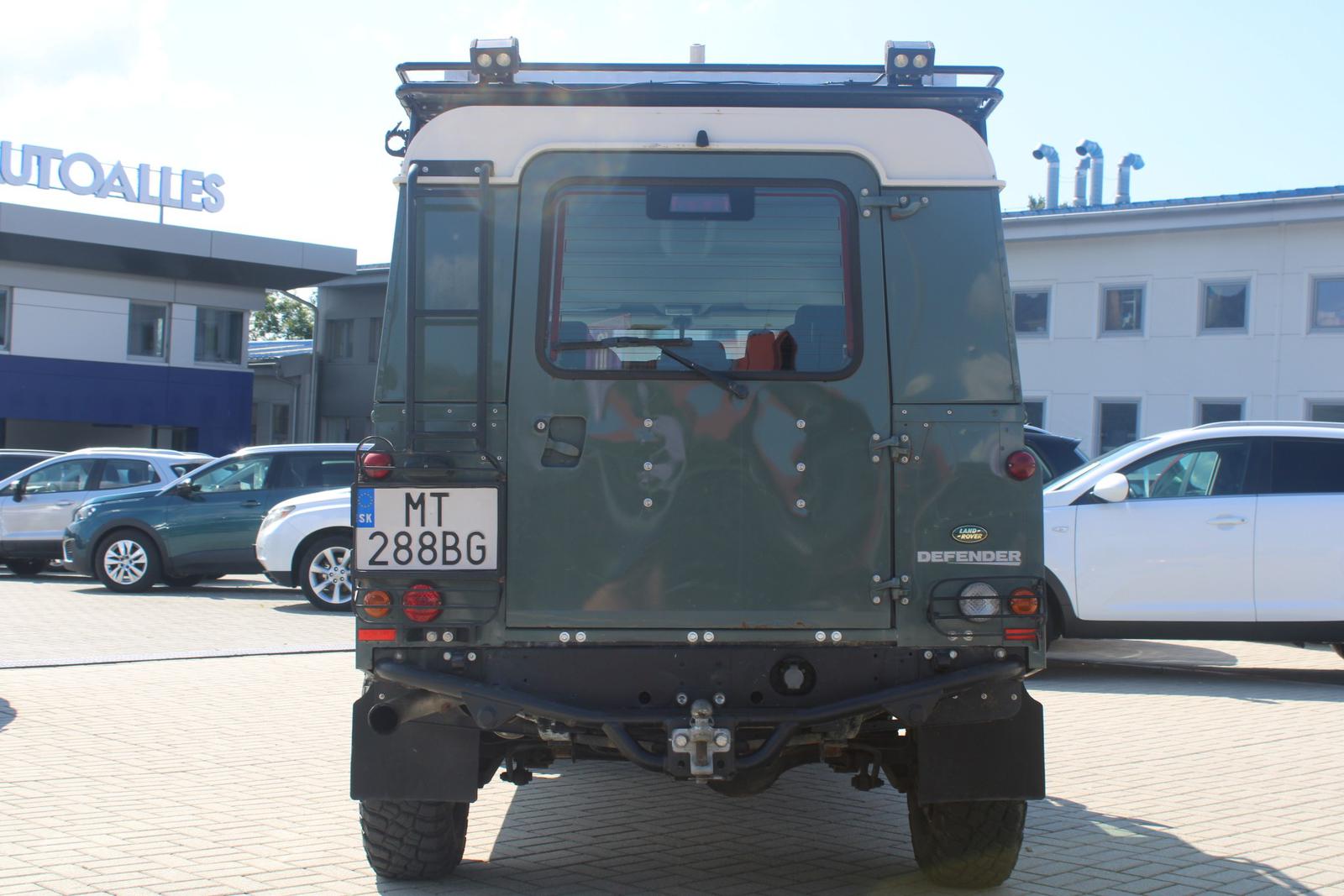 Land Rover Defender 2,4 TDCi 90 kW 110 SW 4x4