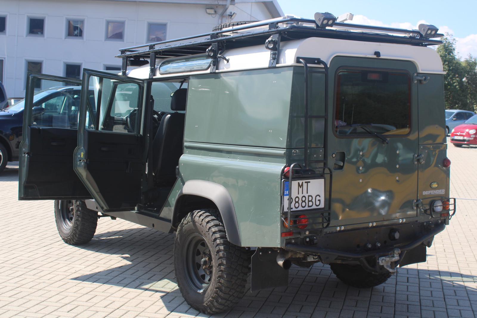 Land Rover Defender 2,4 TDCi 90 kW 110 SW 4x4