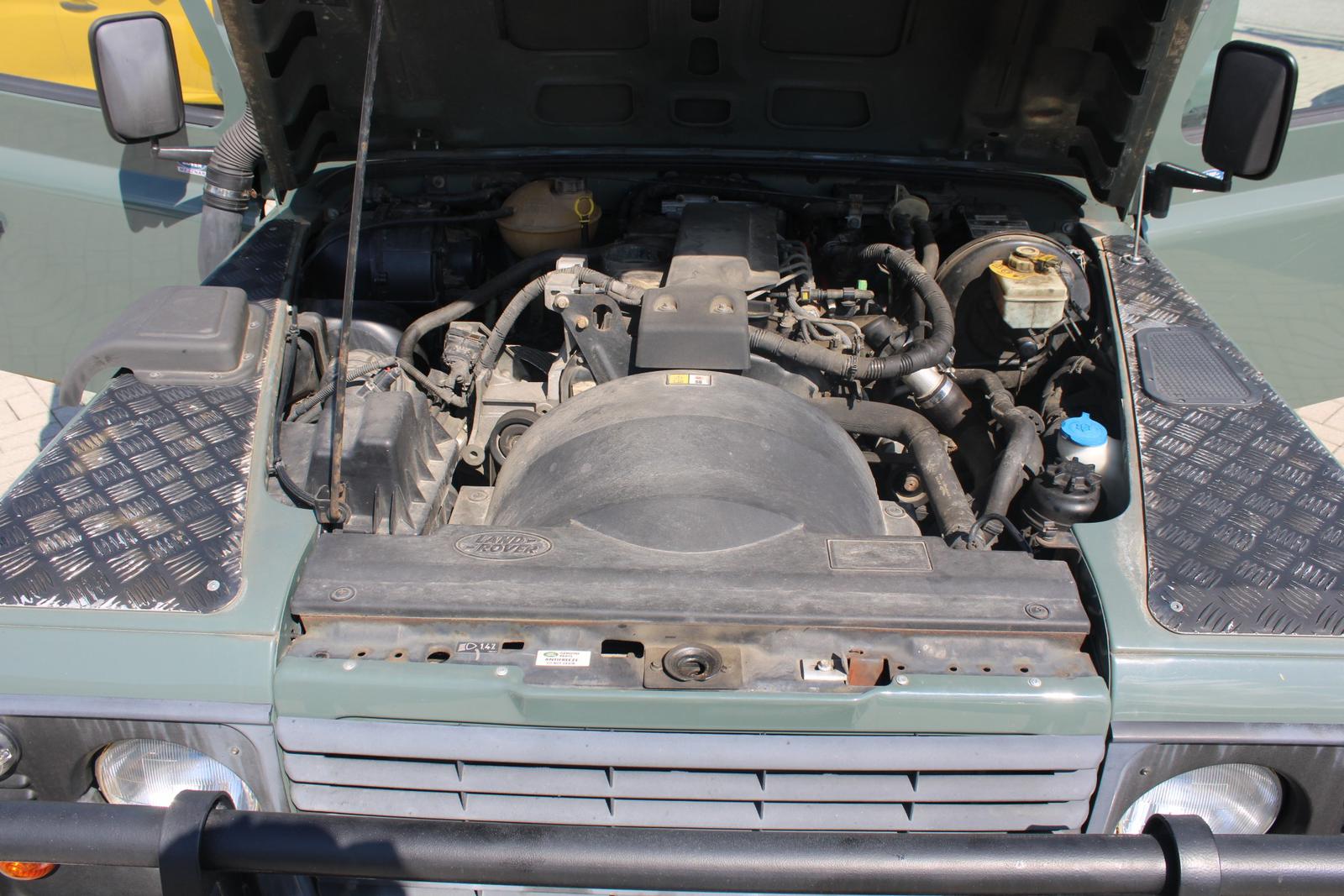 Land Rover Defender 2,4 TDCi 90 kW 110 SW 4x4