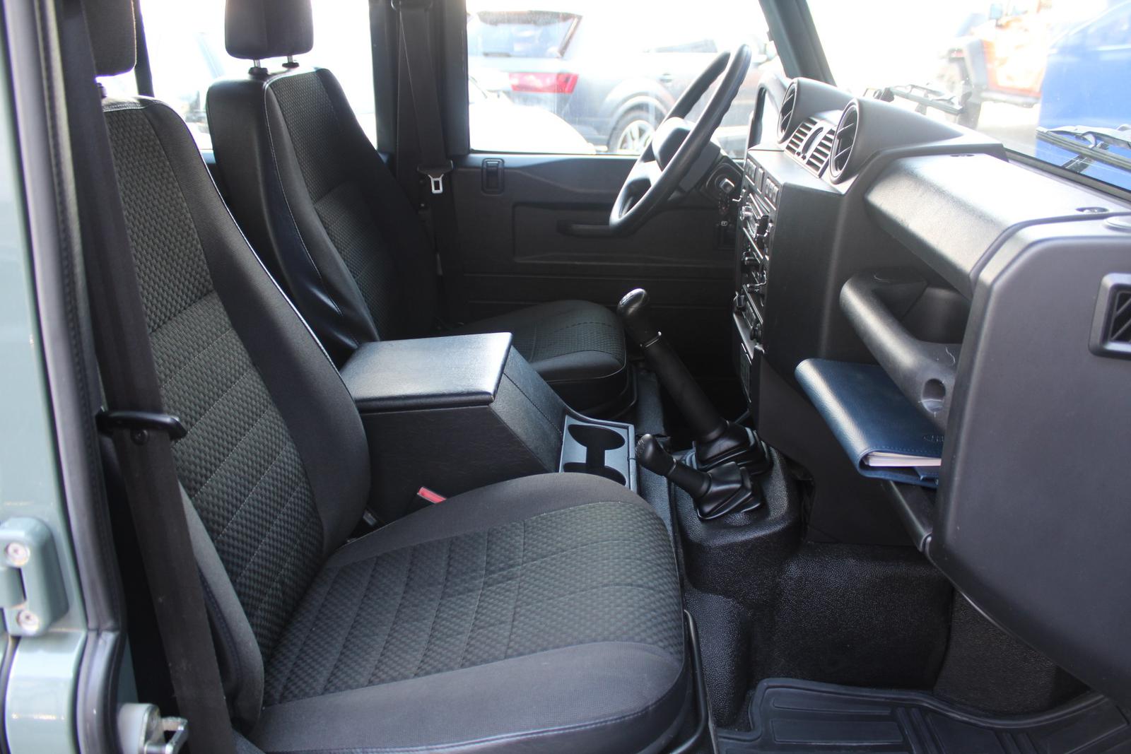 Land Rover Defender 2,4 TDCi 90 kW 110 SW 4x4