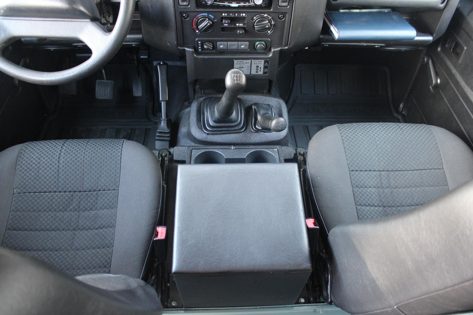 Land Rover Defender 2,4 TDCi 90 kW 110 SW 4x4