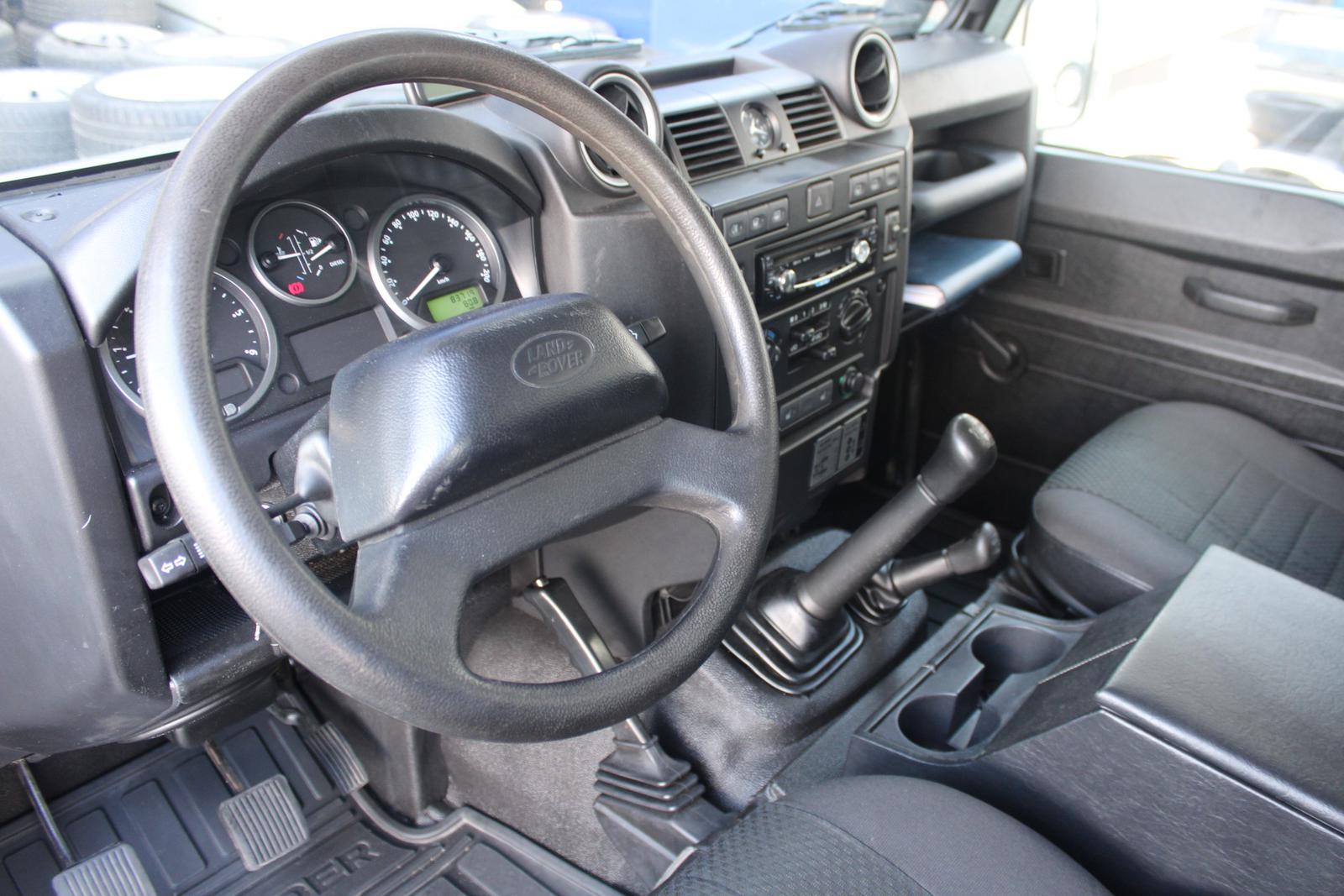 Land Rover Defender 2,4 TDCi 90 kW 110 SW 4x4