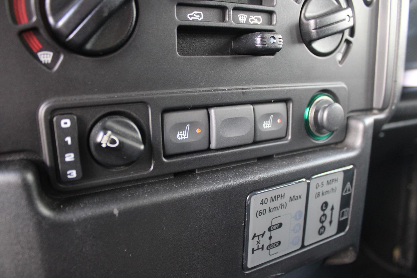 Land Rover Defender 2,4 TDCi 90 kW 110 SW 4x4