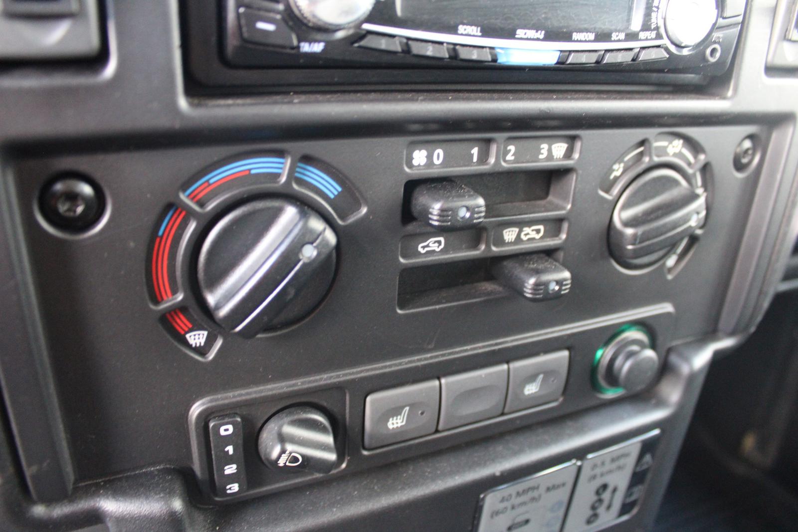 Land Rover Defender 2,4 TDCi 90 kW 110 SW 4x4