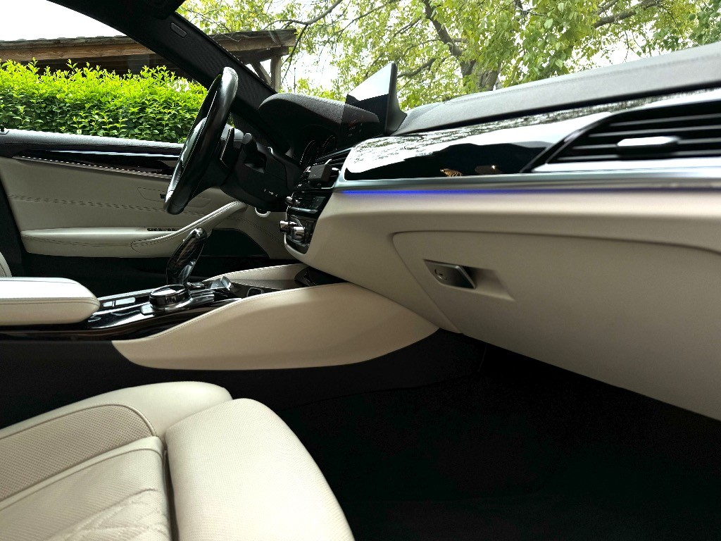 BMW M5 50i xDrive A/T