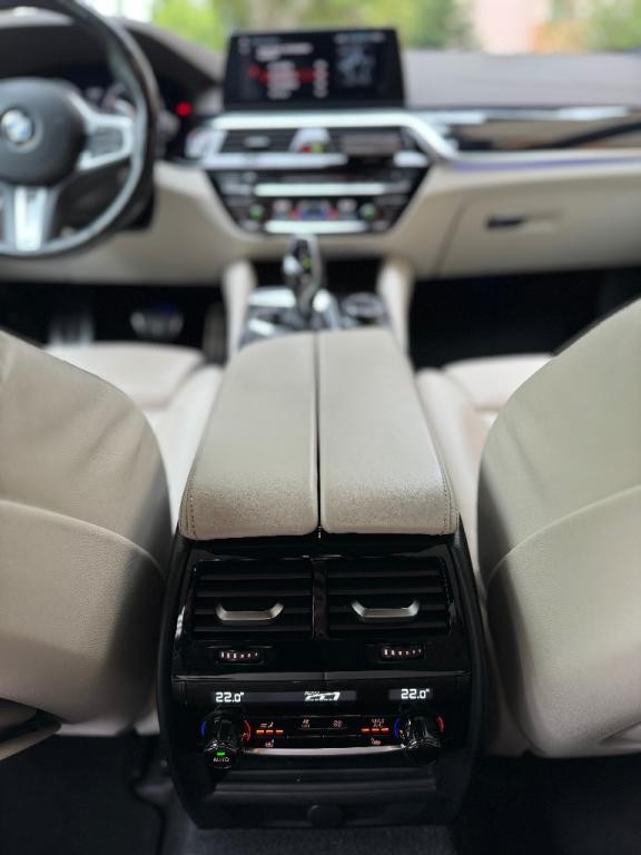 BMW M5 50i xDrive A/T