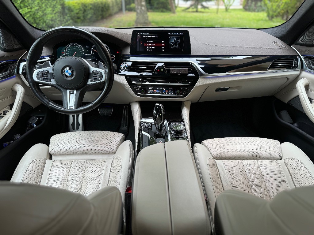 BMW M5 50i xDrive A/T