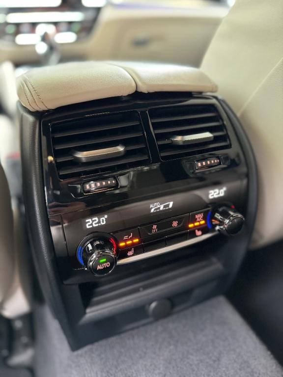 BMW M5 50i xDrive A/T
