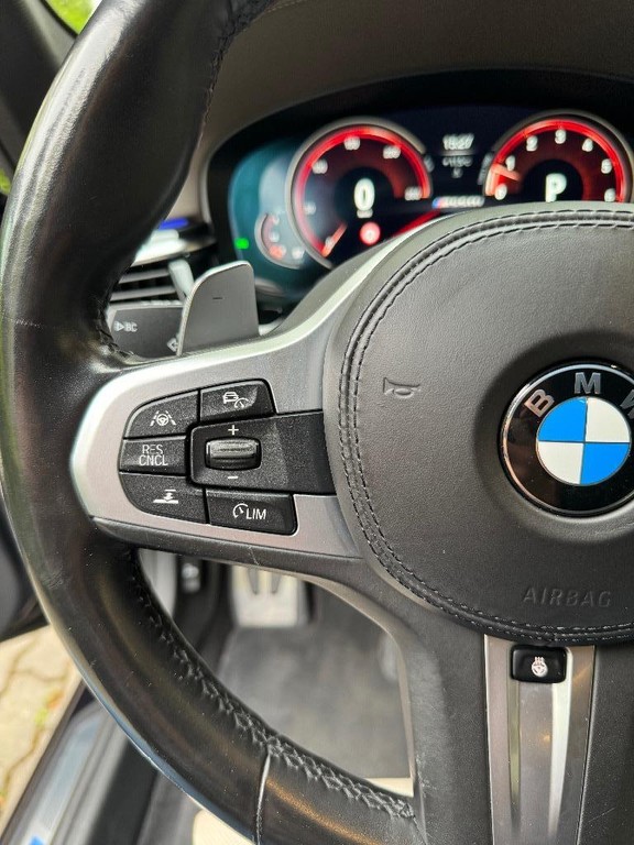 BMW M5 50i xDrive A/T